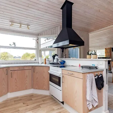Three-bedroom Holiday In 7 בית נופש *